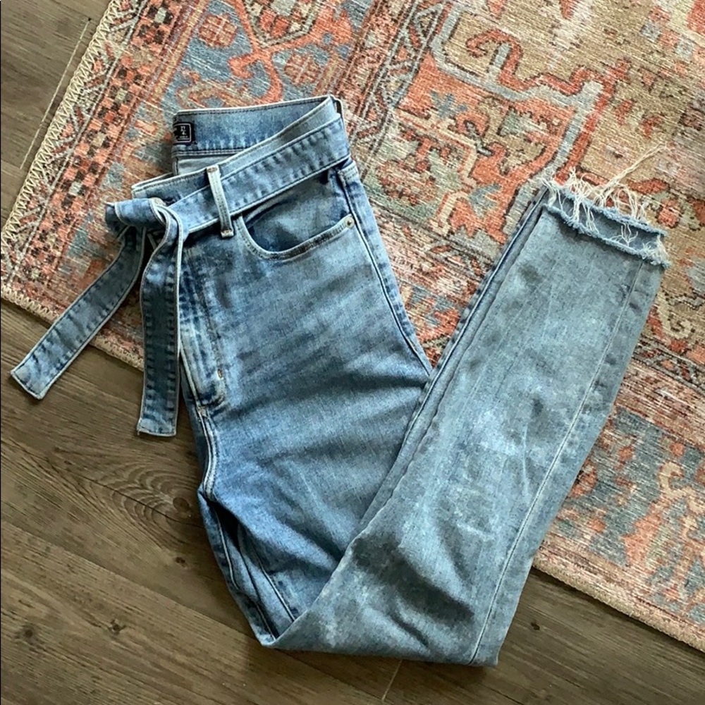 Ultra High rise Super skinny Ankle Jeans
